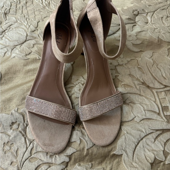NWT-Style and co Phyllis Tan Evening Sandals size 10.5 - Picture 3 of 8
